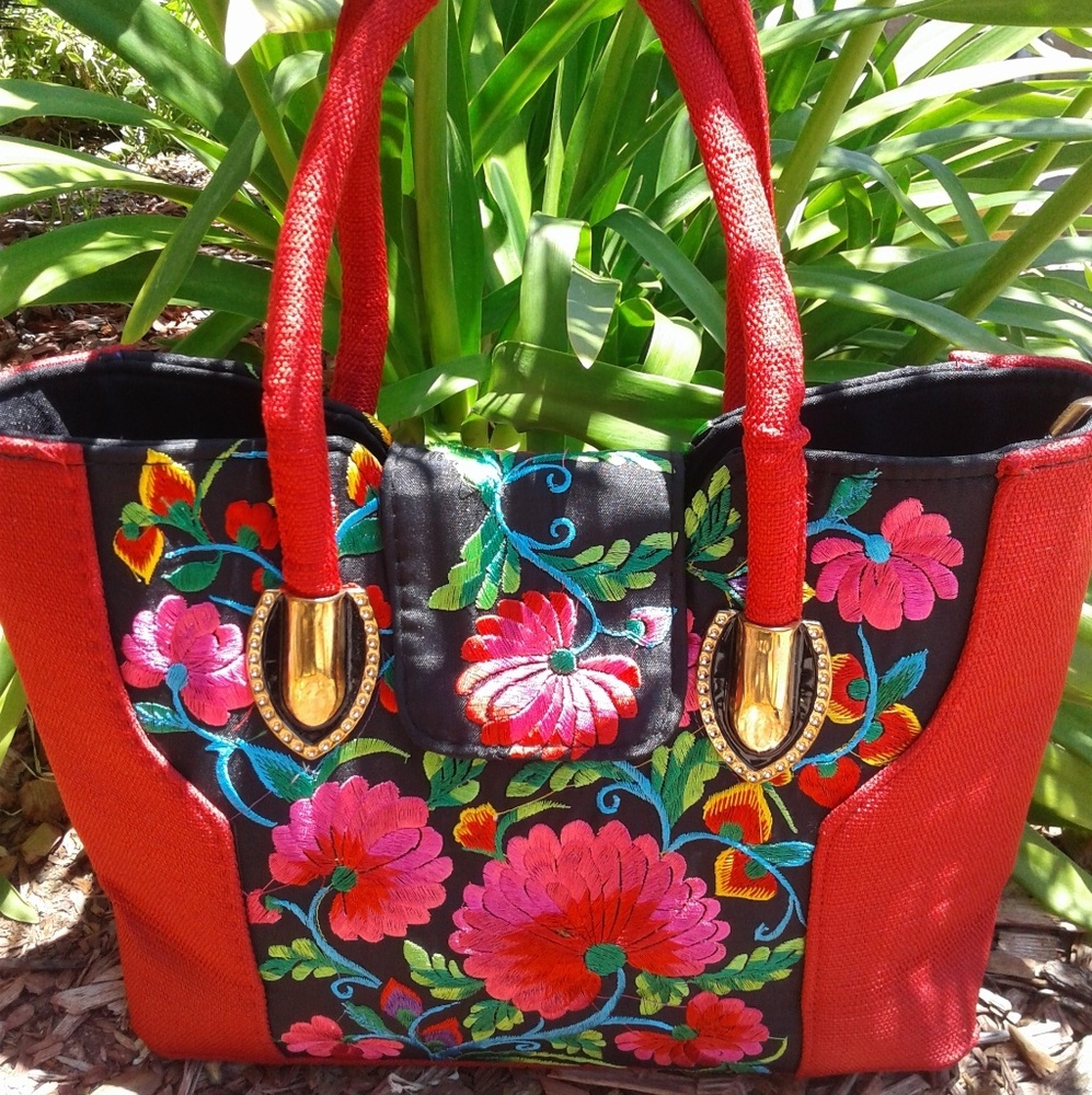 Artesanal women handbag